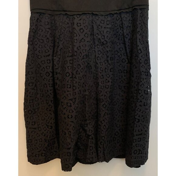 Tahari Women's Sleeveless Fit & Flare Black Dress Eyelet Lace Skirt Sz‎ Large - Picture 3 of 12
